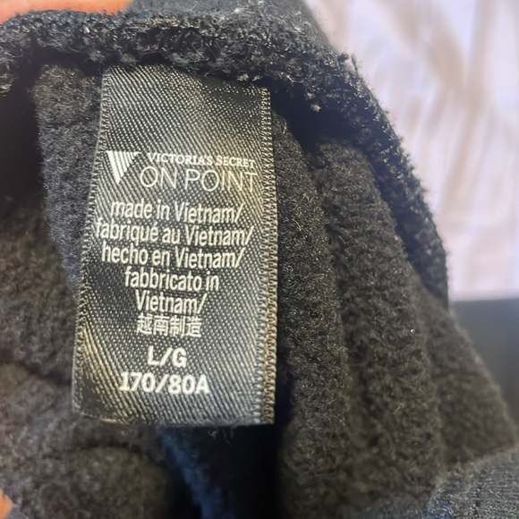 Victoria Secret On Point shorts. Size Large - Picture 5 of 5